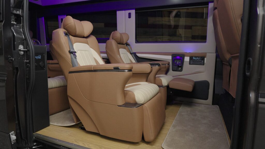 Chariot-Seating